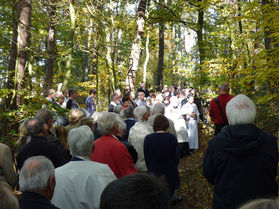 Einweihung der sieben Fußfälle im Oktober 2012 (Foto: Karl-Franz Thiede)